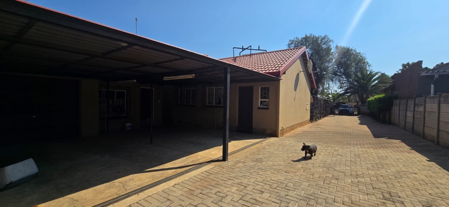 3 Bedroom Property for Sale in Ellaton North West